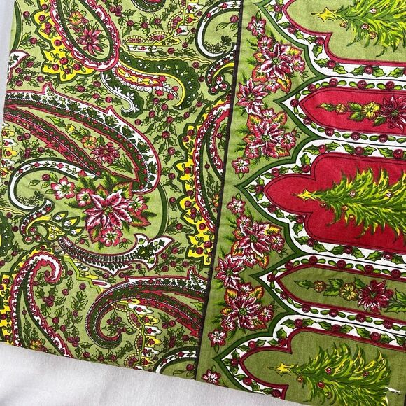 April Cornell Christmas Tree Festive Green/Red Paisley Cotton Tablecloth 57x114 - Picture 3 of 10